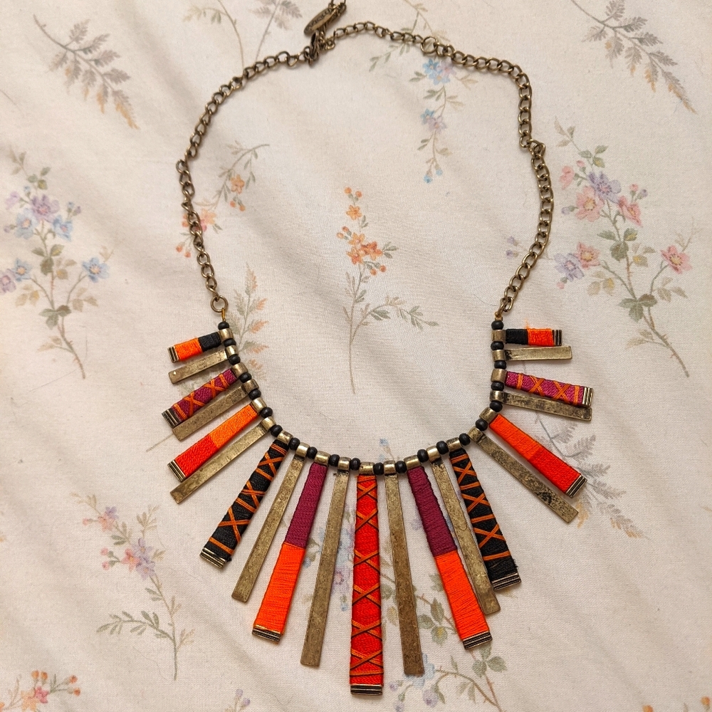 Vibrant statement necklace - Picture 6 of 6